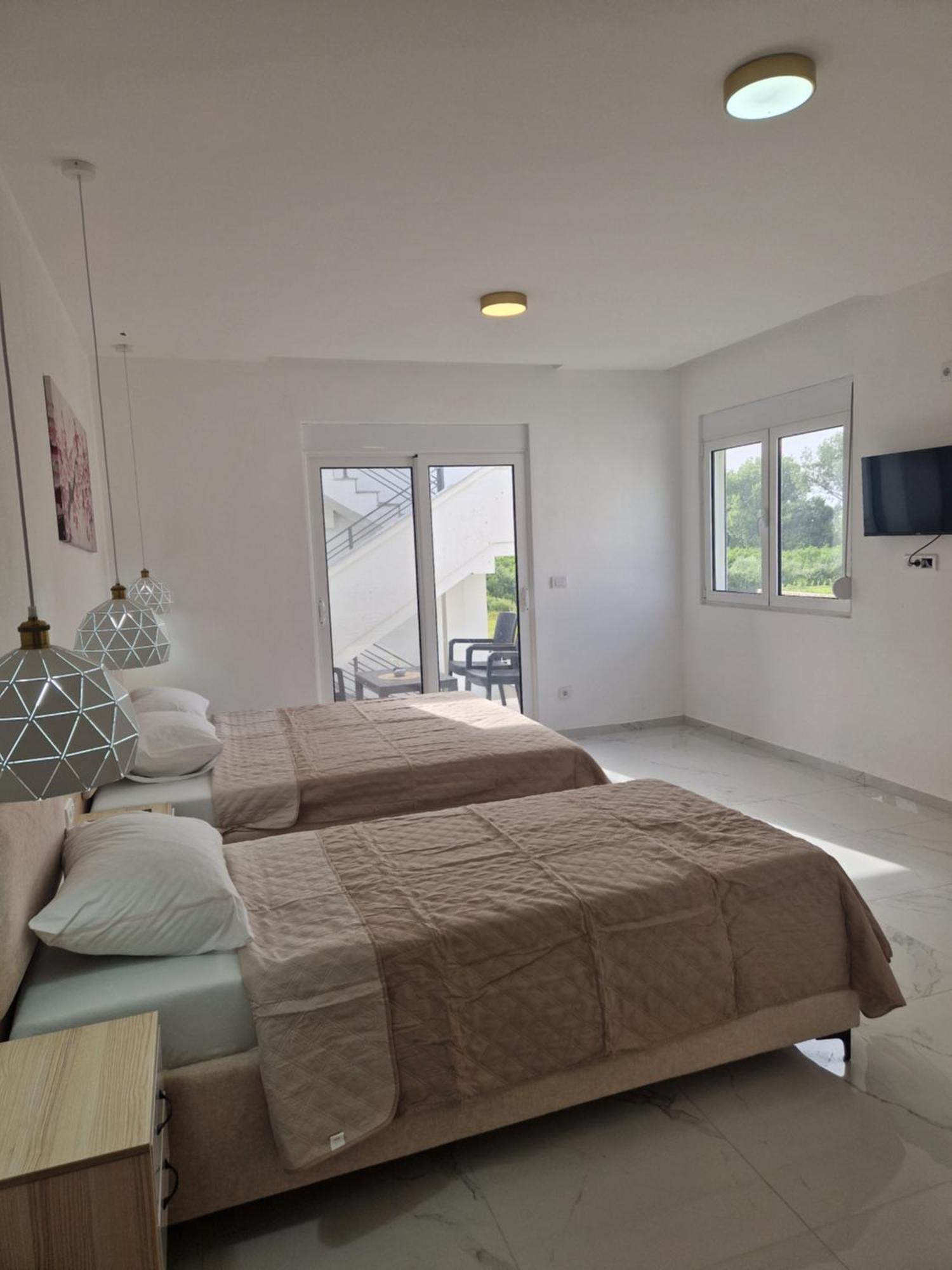 Ivana Apartments Улцинь Экстерьер фото