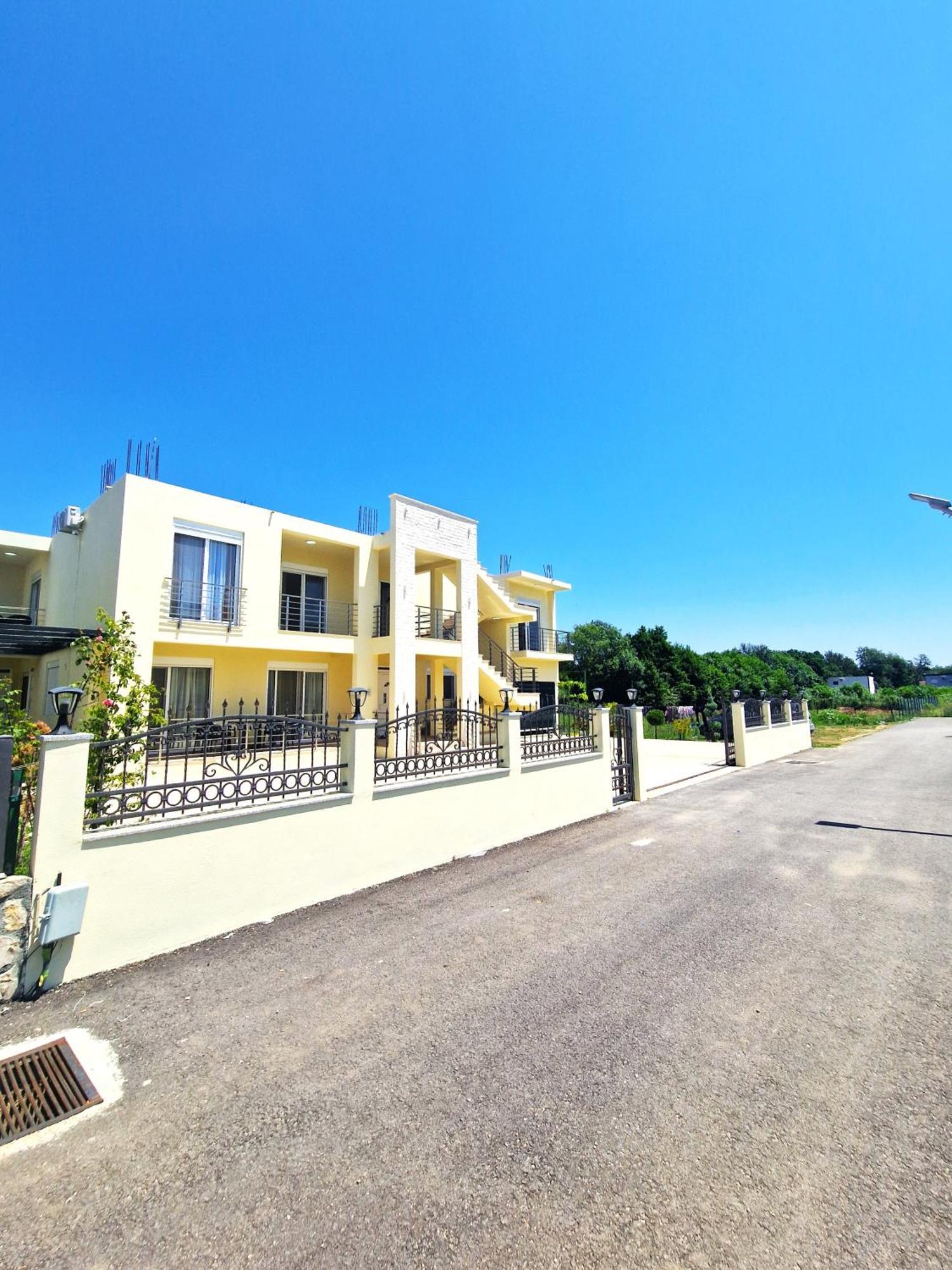 Ivana Apartments Улцинь Экстерьер фото